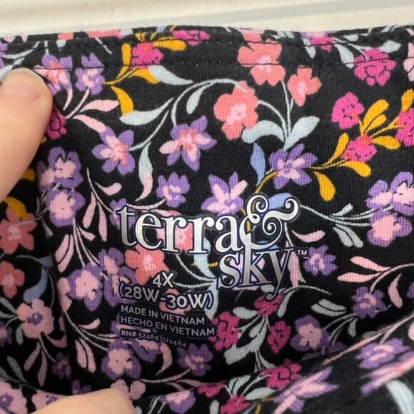 Terra & Sky Leggings Black Purple Floral 4X 28W-30W - Picture 2 of 3